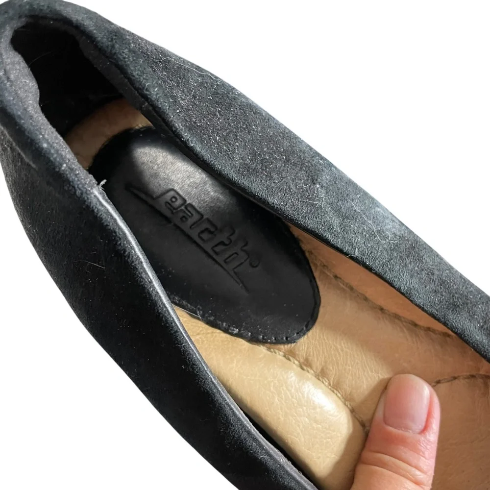 Suede leather floral flats 8.5 earth appliqué black gray comfort shoe wedge boho